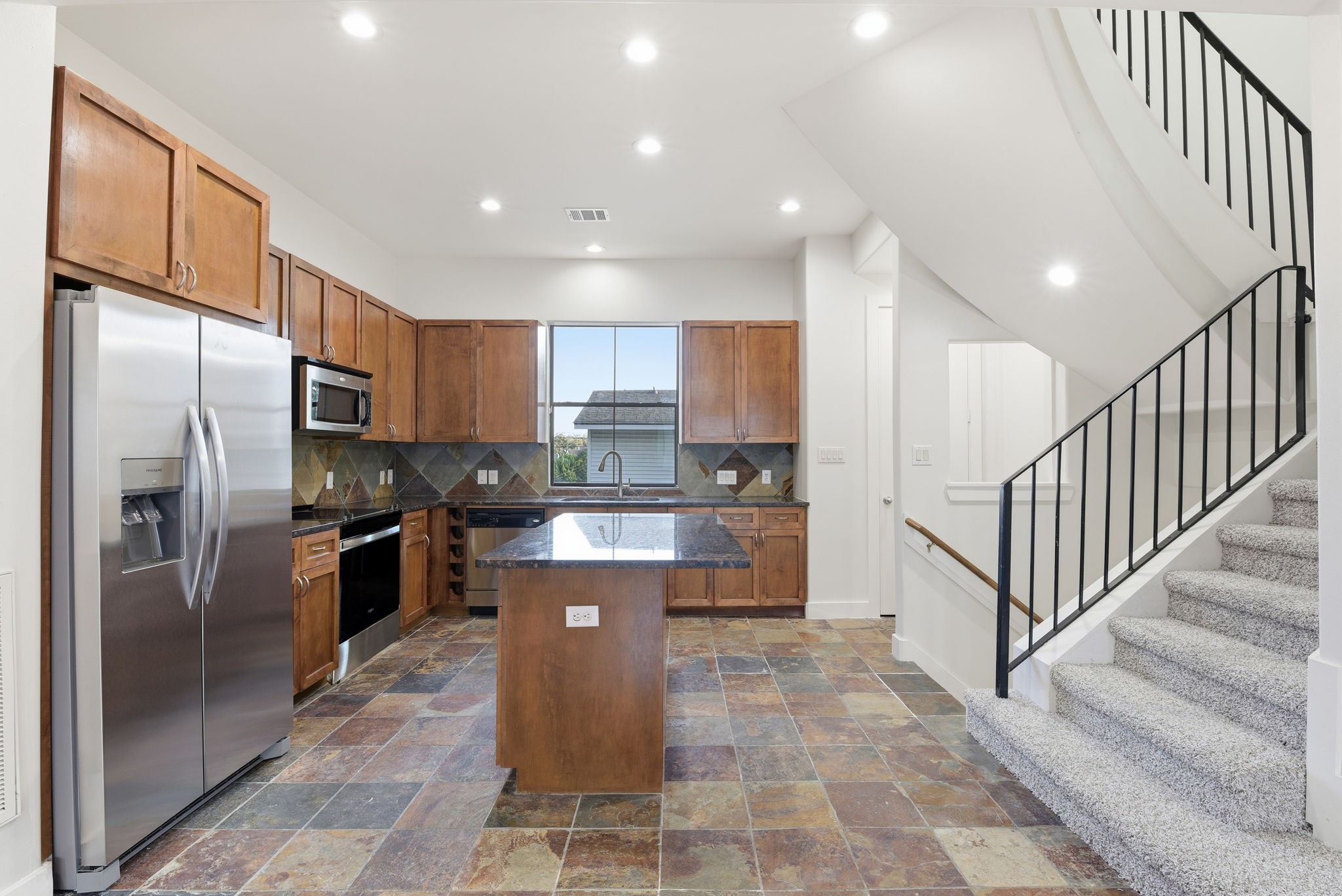2028 Tuam Street Houston, TX 77004 - Photo 8 of 35