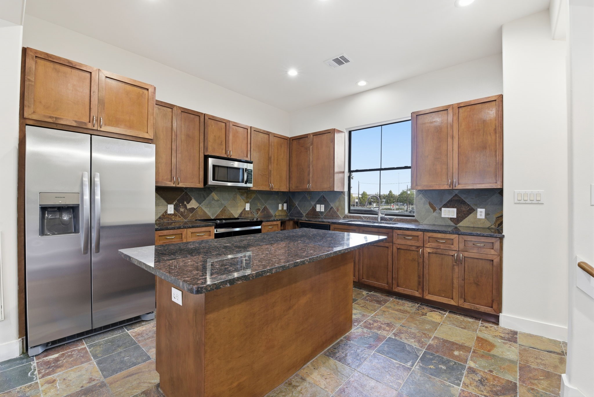 2028 Tuam Street Houston, TX 77004 - Photo 9 of 35