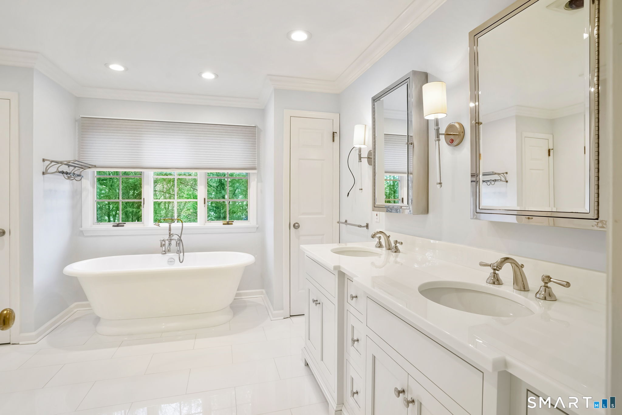 15 Old Stamford Road, Unit D New Canaan, CT 06840 - Photo 23 of 37