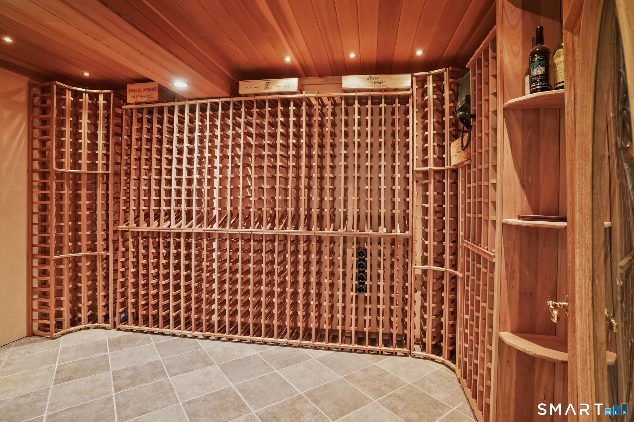 15 Old Stamford Road, Unit D New Canaan, CT 06840 - Photo 33 of 37