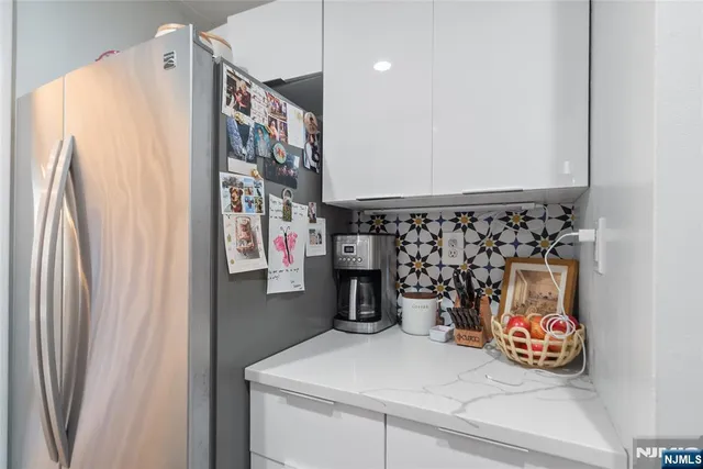 $644,000 | 476 Monmouth Street, Unit 203, Jersey City, NJ 07302