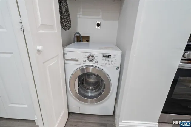 $644,000 | 476 Monmouth Street, Unit 203, Jersey City, NJ 07302