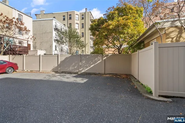 $644,000 | 476 Monmouth Street, Unit 203, Jersey City, NJ 07302