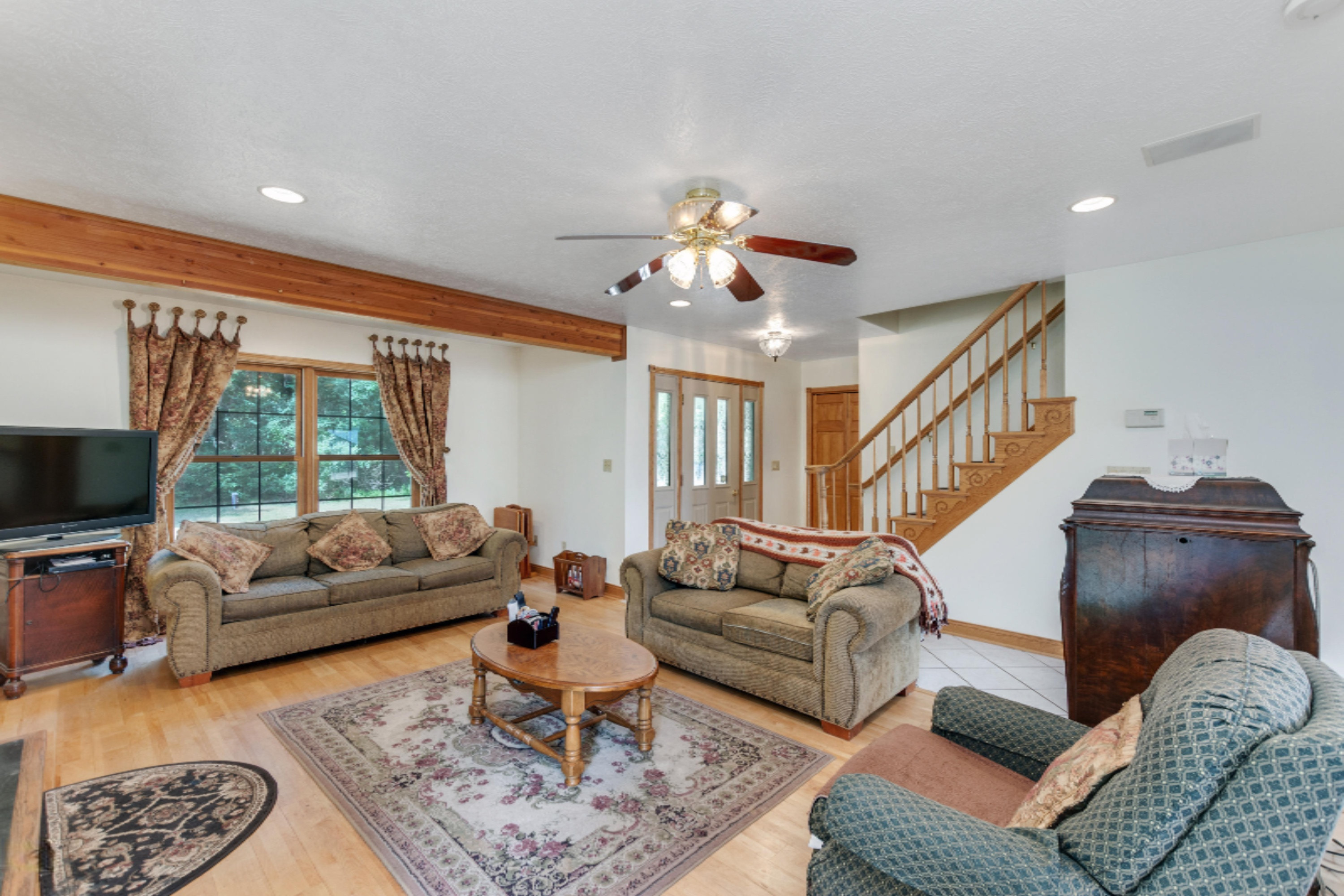 22775 Cutler Road Howard City, MI 49329 - Photo 7 of 63 Living Room