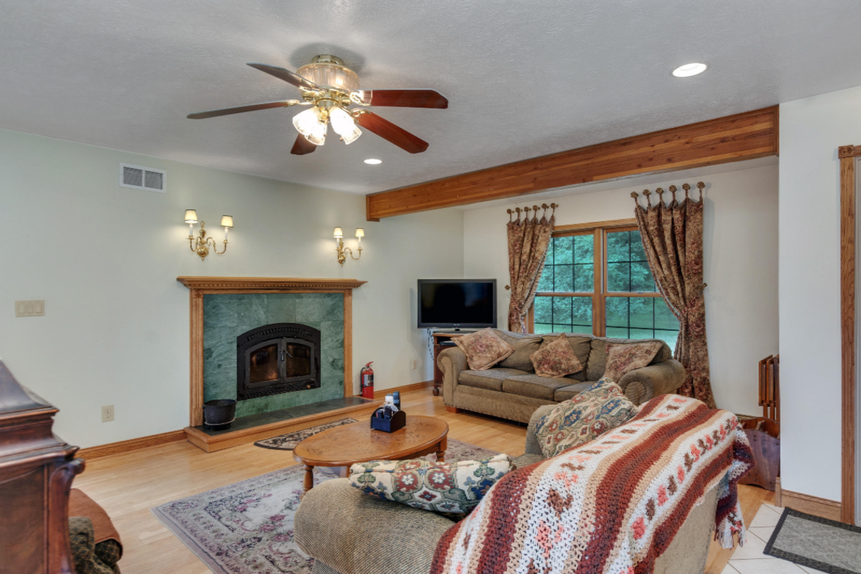 22775 Cutler Road Howard City, MI 49329 - Photo 8 of 63 Living Room
