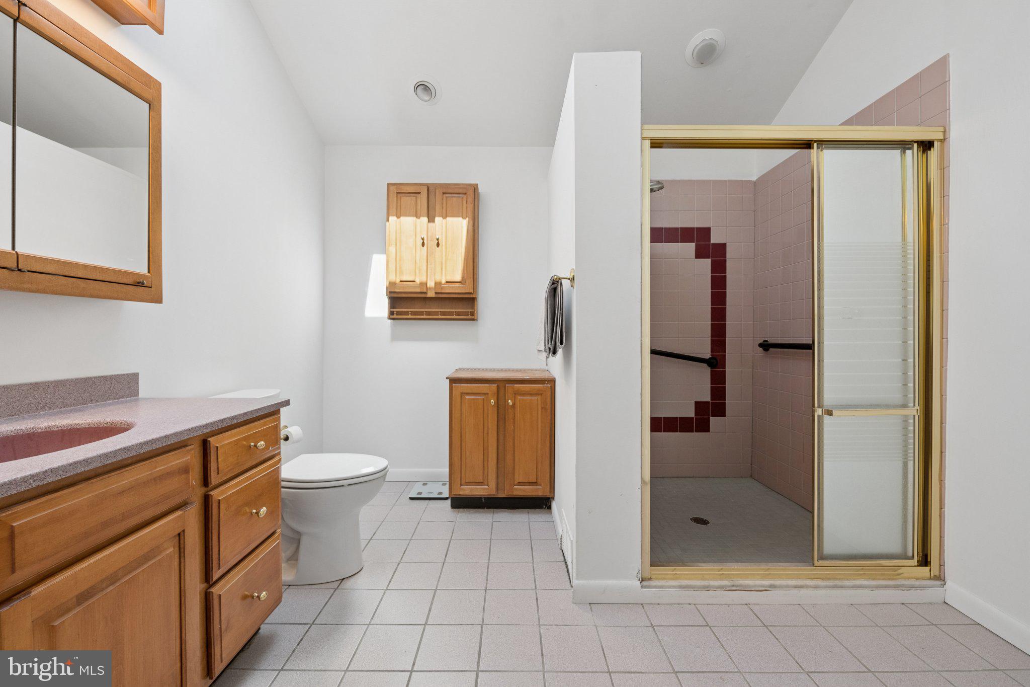 2176 Pennington Road Trenton, NJ 08638 - Photo 20 of 25 Step-in Shower