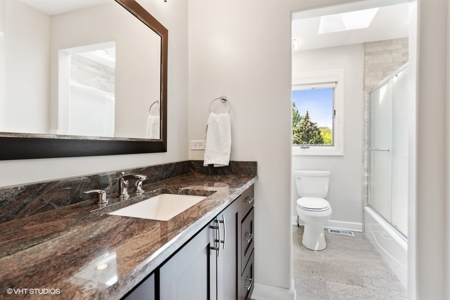 15 Ridge Farm Road Burr Ridge, IL 60527 - Photo 24 of 36 Gallery Image 24