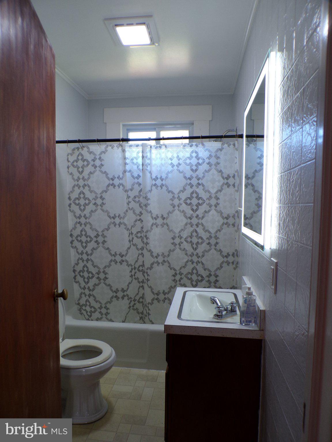 562 Suedberg Road Pine Grove, PA 17963 - Photo 28 of 33 Full Bath