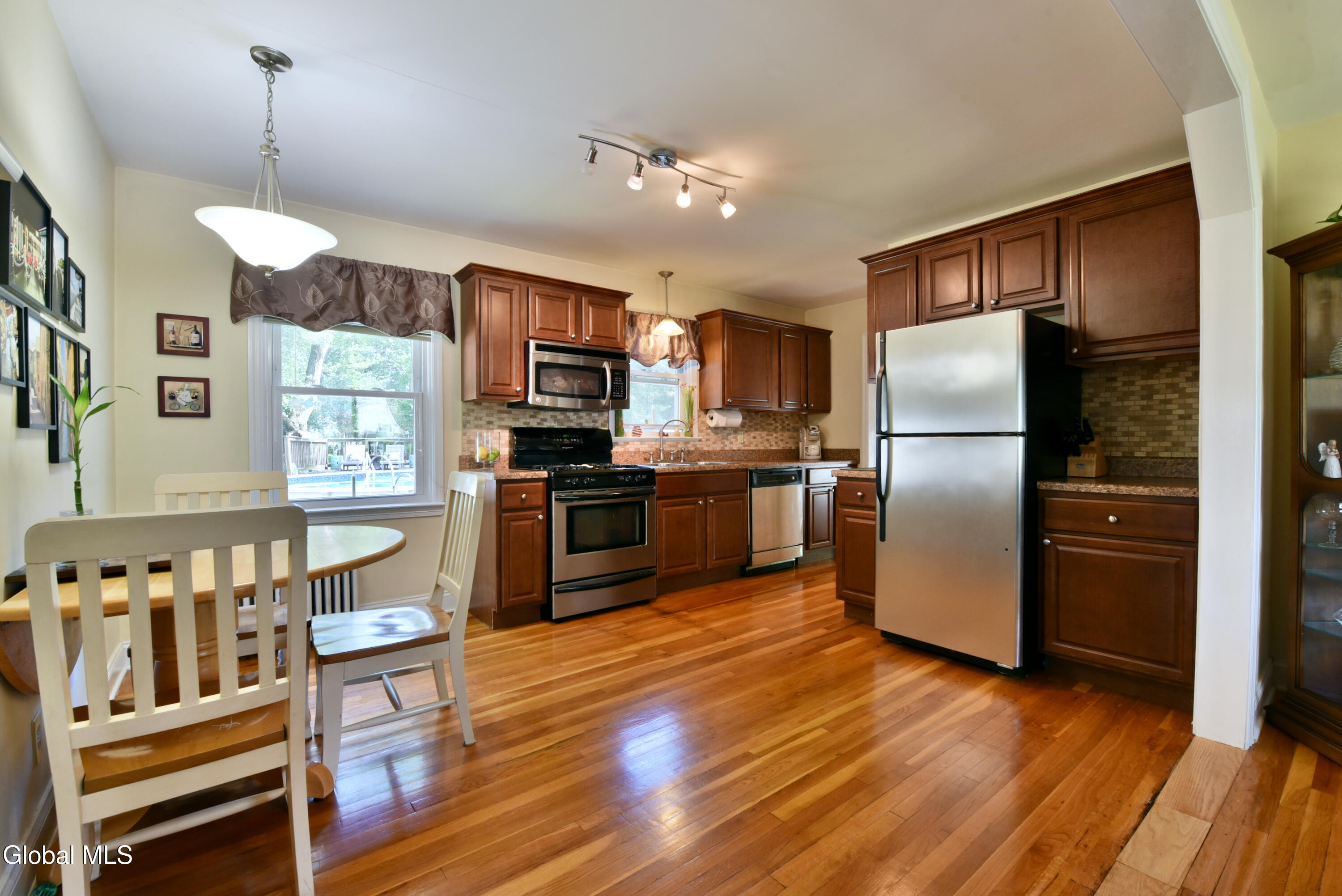 69 Gipp Road Albany, NY 12203 - Photo 15 of 54 12