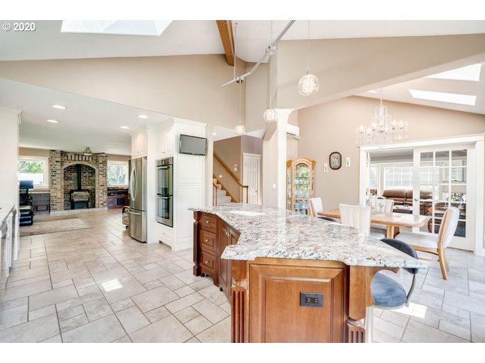 16270 South Thayer Road Oregon City, OR 97045 - Photo 13 of 32 Gallery Image 13