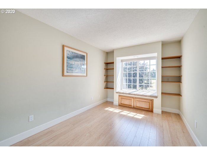 16270 South Thayer Road Oregon City, OR 97045 - Photo 18 of 32 Gallery Image 18