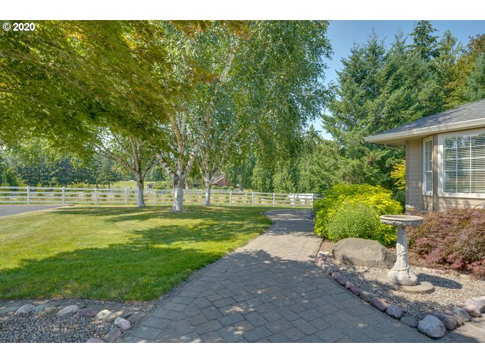 16270 South Thayer Road Oregon City, OR 97045 - Photo 2 of 32 Gallery Image 2