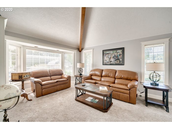 16270 South Thayer Road Oregon City, OR 97045 - Photo 6 of 32 Gallery Image 6