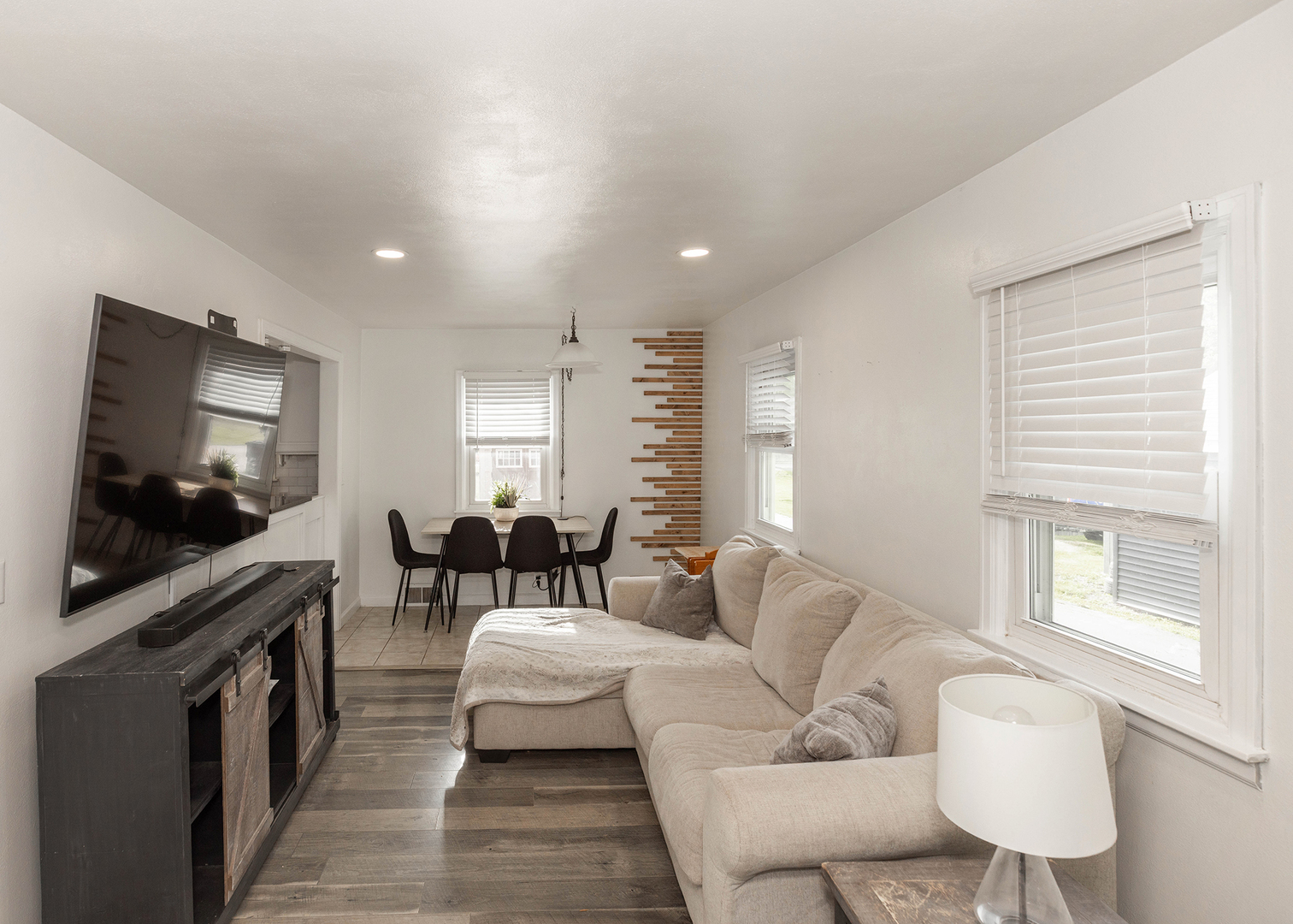 1301 53rd Street Moline, IL 61265 - Photo 5 of 25