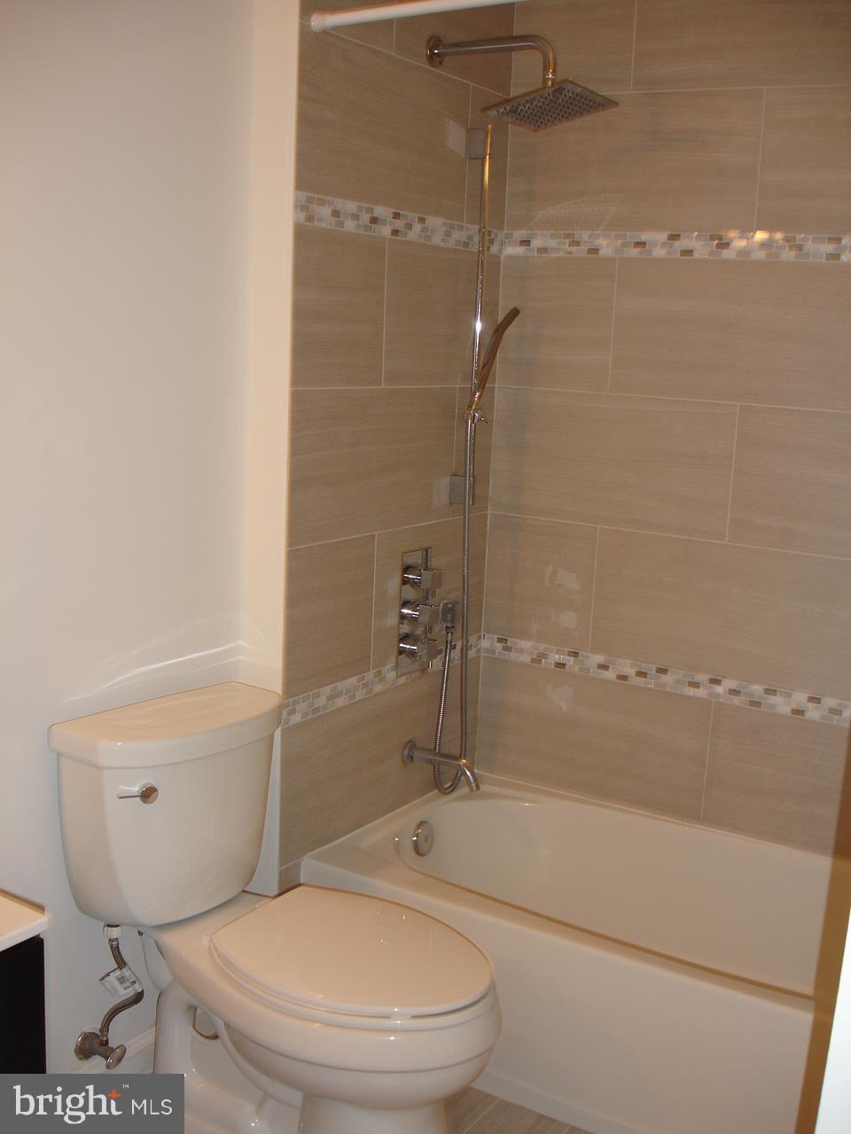 9060 Two Bays Road Lorton, VA 22079 - Photo 21 of 30 Newly Remodeled Hallway Bath