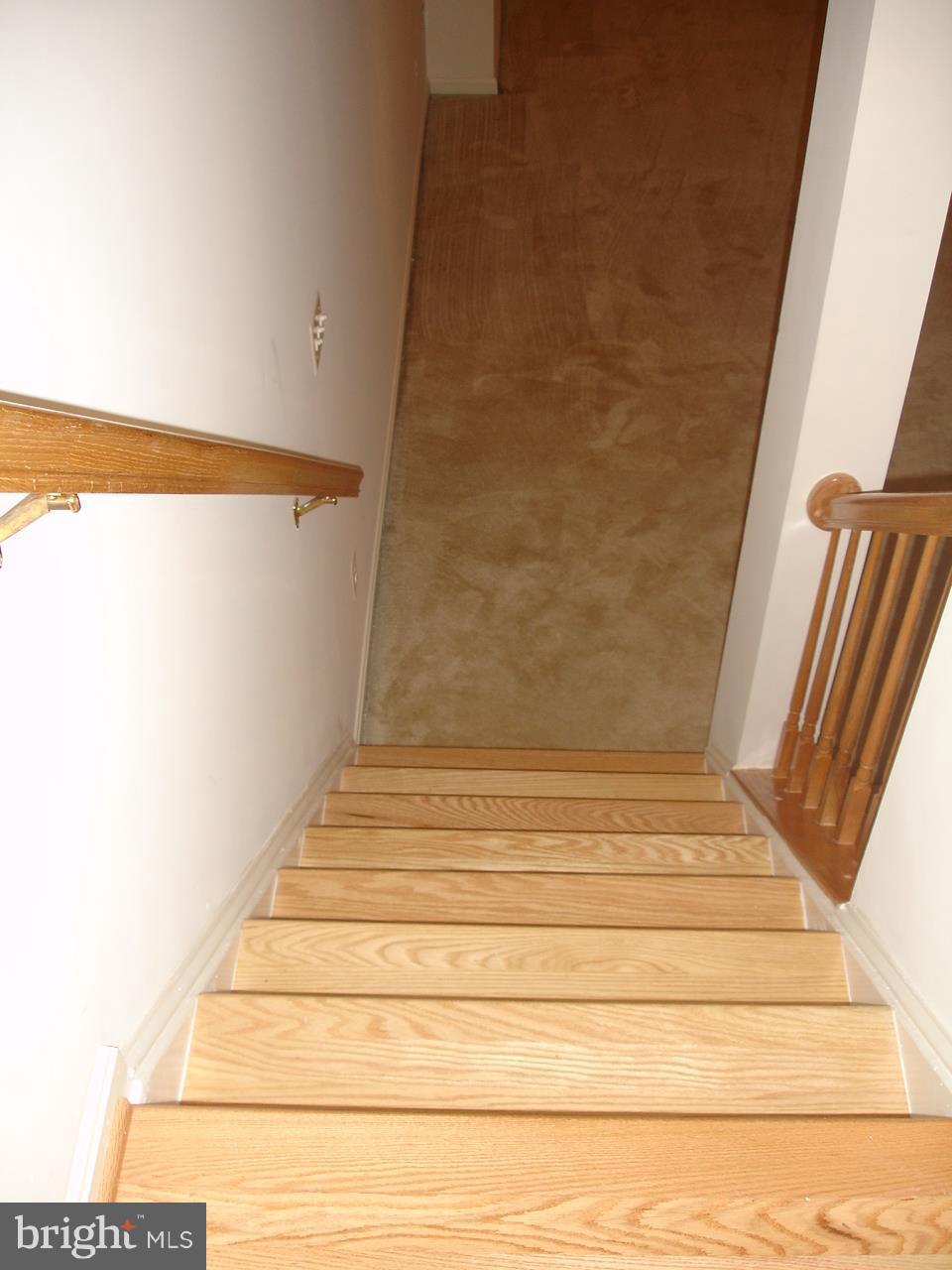 9060 Two Bays Road Lorton, VA 22079 - Photo 5 of 30 New Hardwood Staircases 1