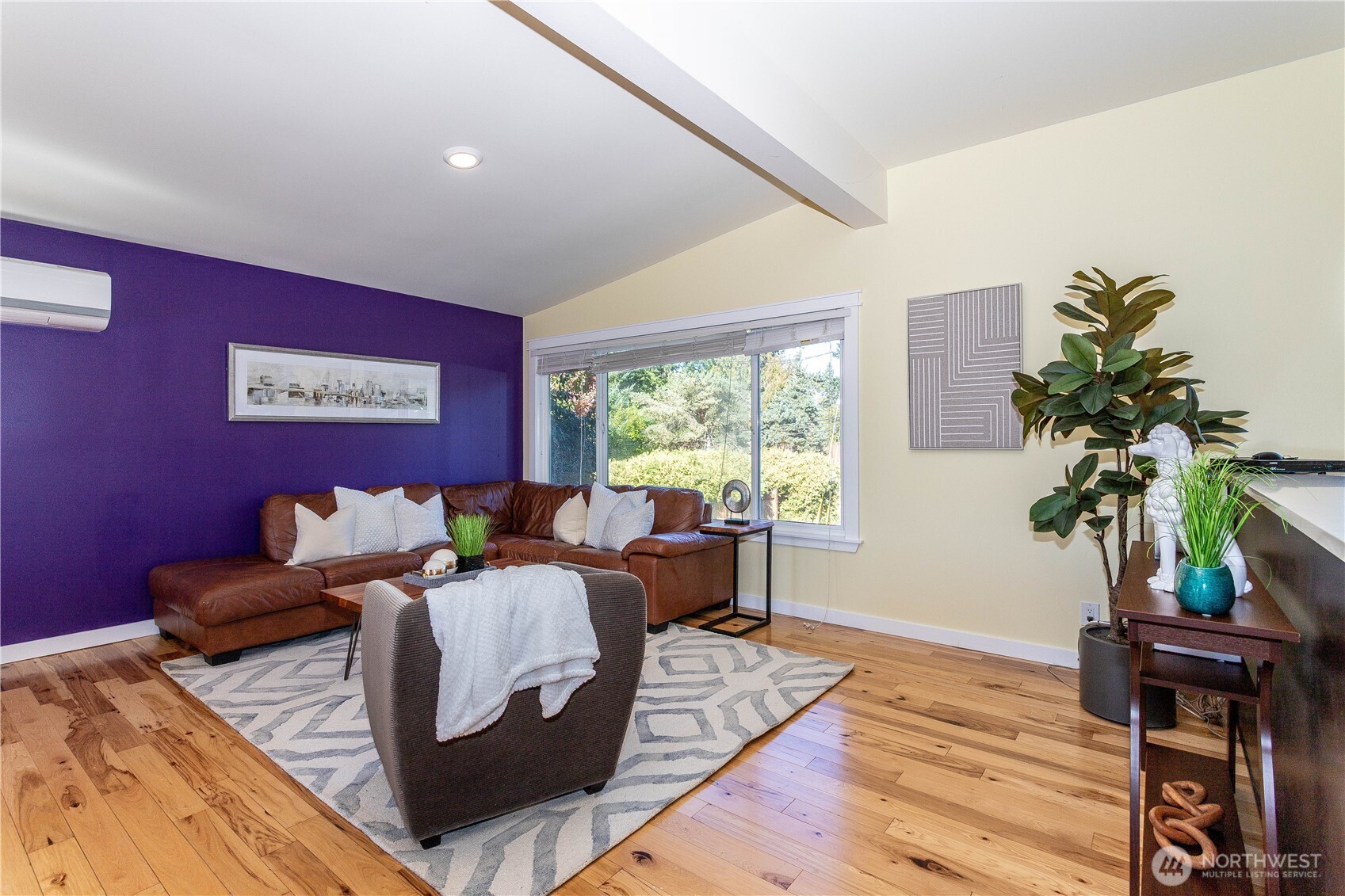3905 Northeast 6th Street Renton, WA 98056 - Photo 4 of 32