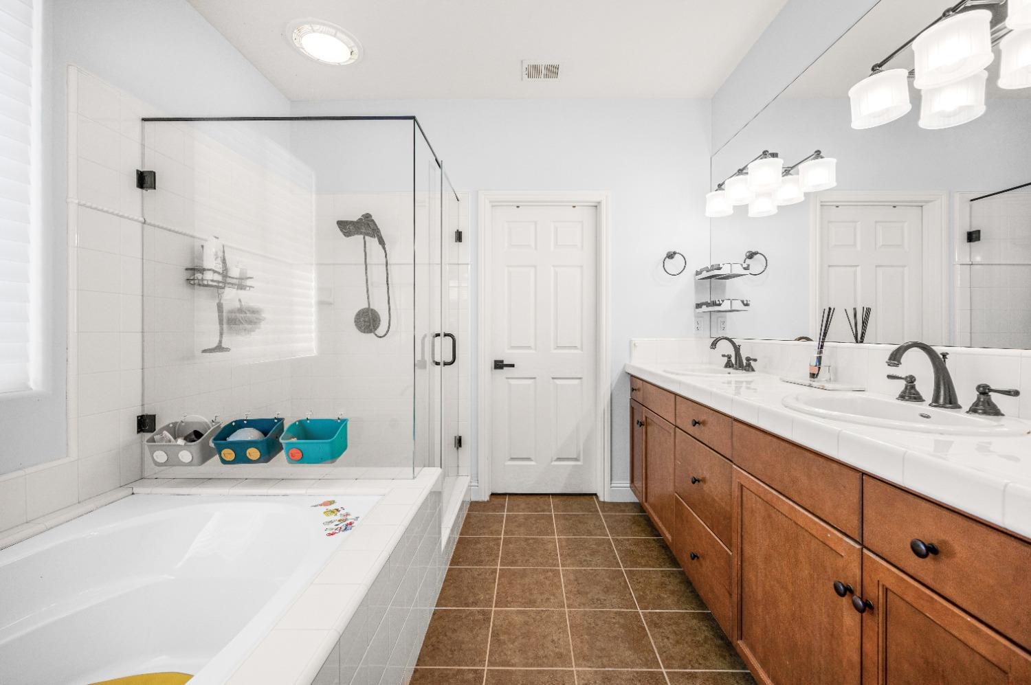 3585 Barclay Square Clovis, CA 93619 - Photo 20 of 41