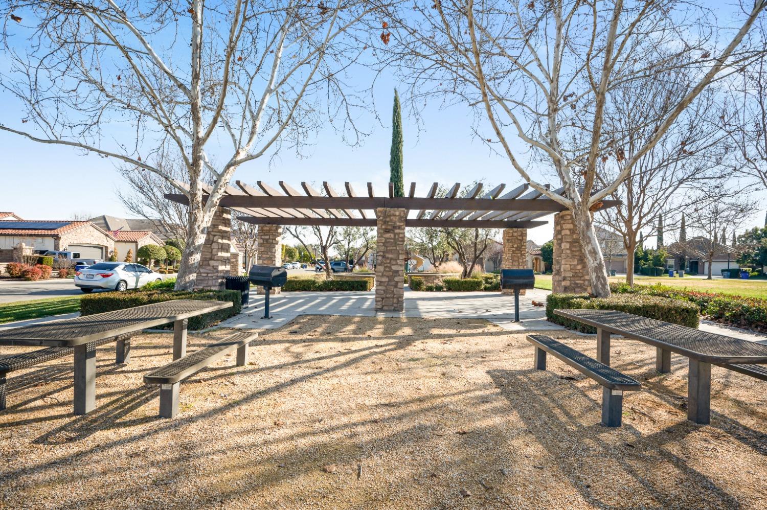 3585 Barclay Square Clovis, CA 93619 - Photo 33 of 41