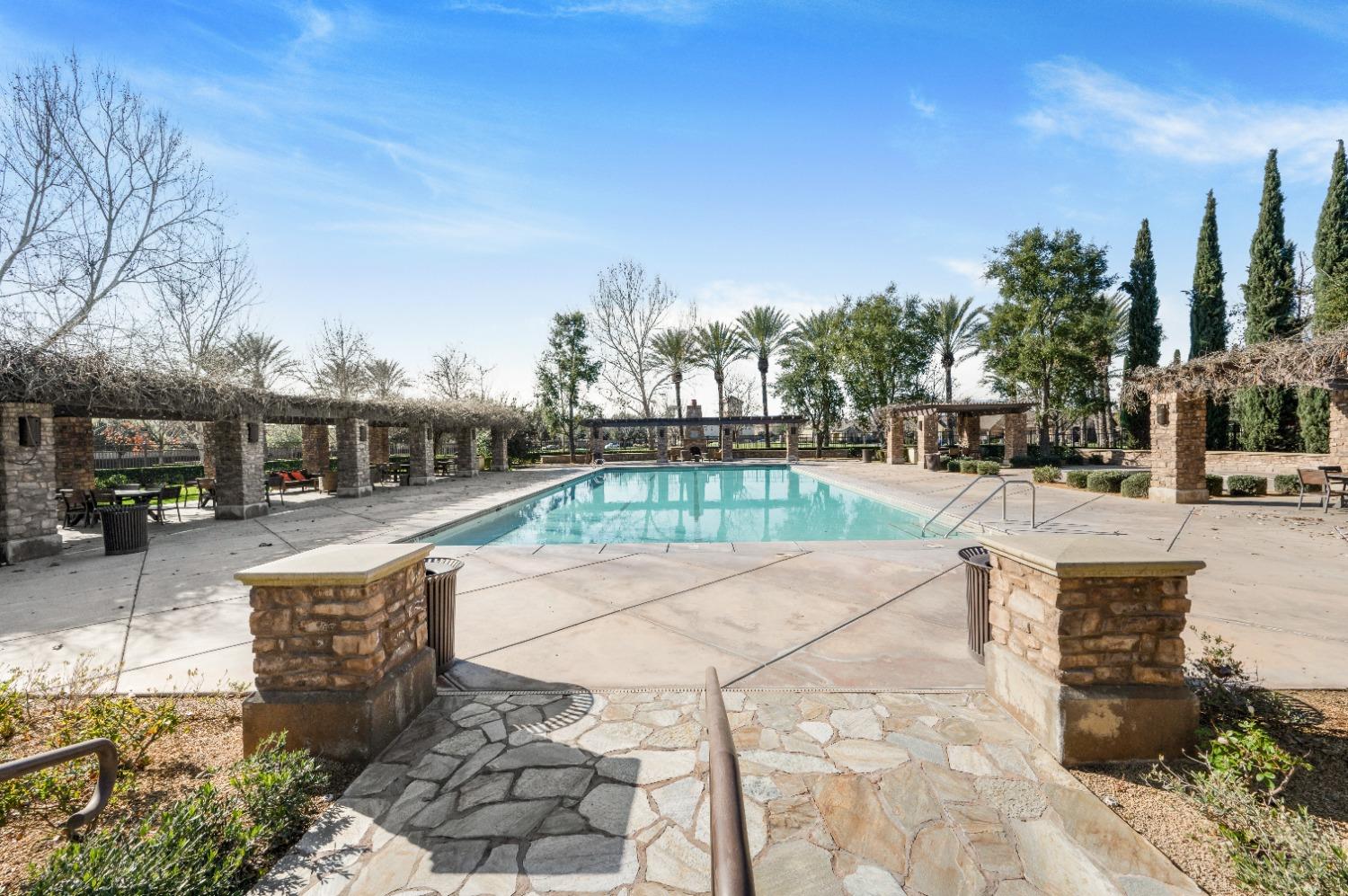 3585 Barclay Square Clovis, CA 93619 - Photo 39 of 41