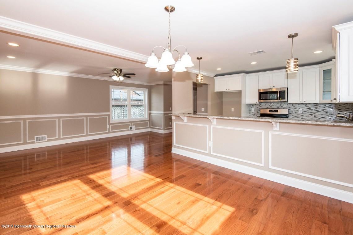 564 George Road Toms River, NJ 08753 - Photo 12 of 20 E6736F49-81A3-4EC0-B8B0-486F6504835C