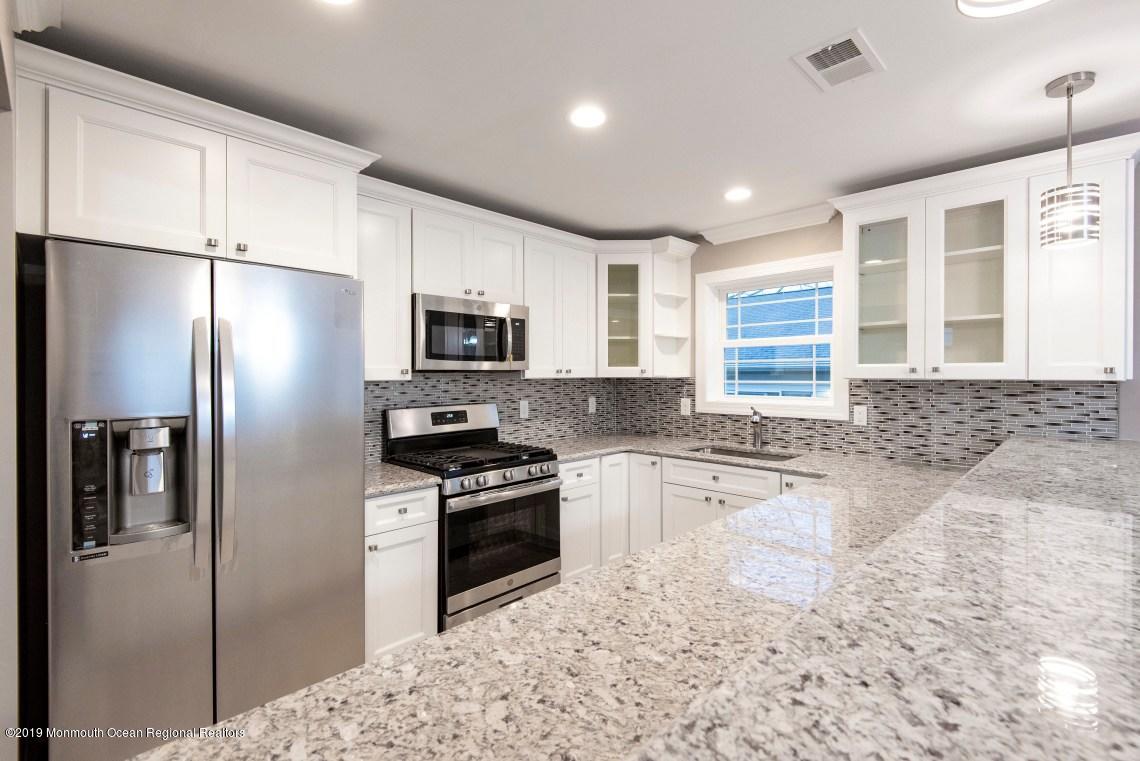 564 George Road Toms River, NJ 08753 - Photo 3 of 20 0E3BD4EF-B399-4556-B686-52DB55549E82