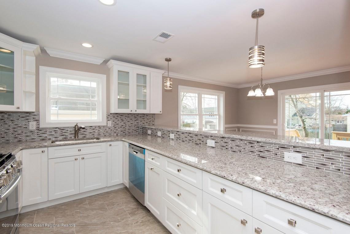 564 George Road Toms River, NJ 08753 - Photo 5 of 20 6E60CAA0-2D28-4BC1-A4E0-E10283F93F85