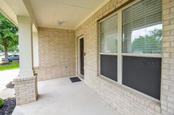 a view of an entryway of the house