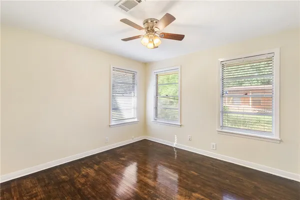 $2,100 | 209 Helena Street, Bryan, TX 77801
