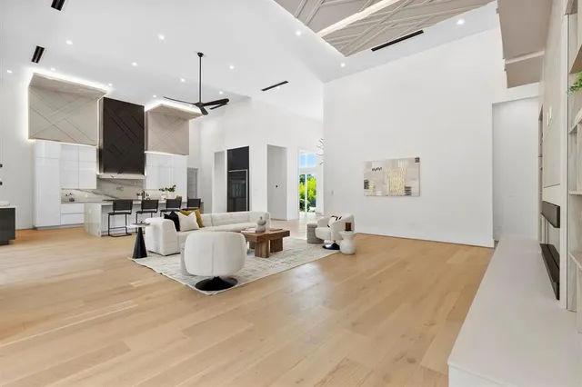 $18,000 | 11314 Hillcrest Road, Dallas, TX 75230