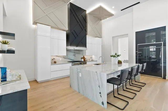 $18,000 | 11314 Hillcrest Road, Dallas, TX 75230