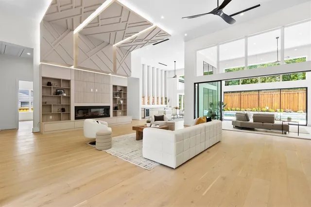 $18,000 | 11314 Hillcrest Road, Dallas, TX 75230