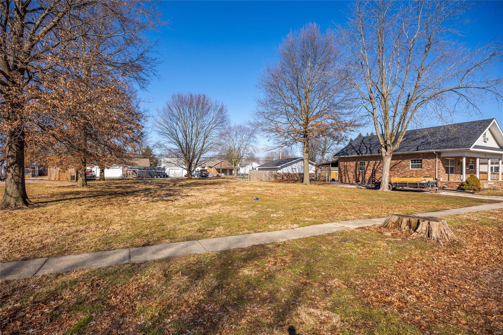 409 East Maple Street Gillespie, IL 62033 - Photo 4 of 33 Gallery Image 4