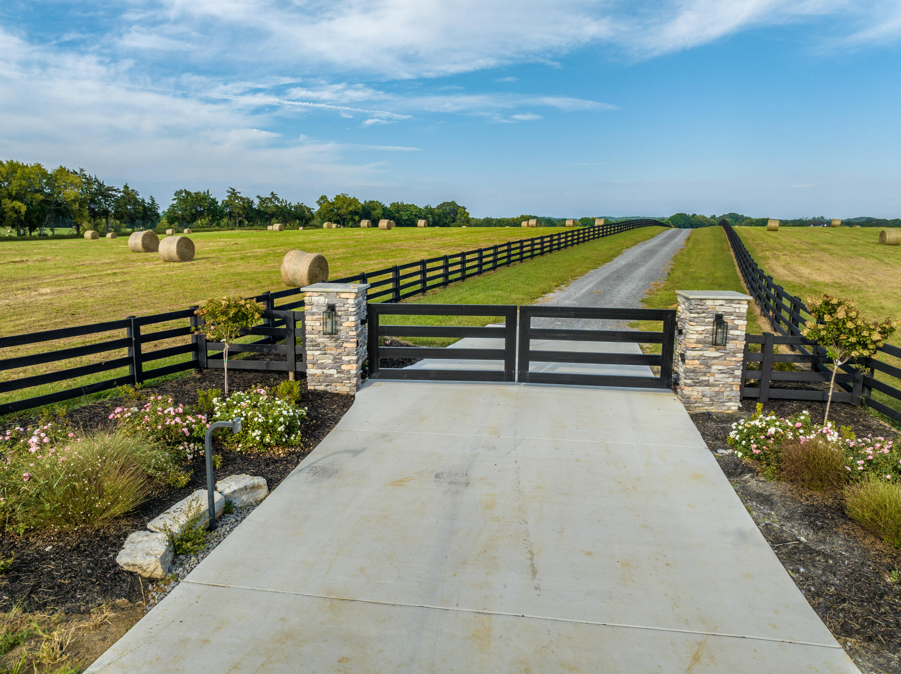 7950 Northwest Nw Highway Georgetown, TN 37336 - Photo 2 of 79 Gate