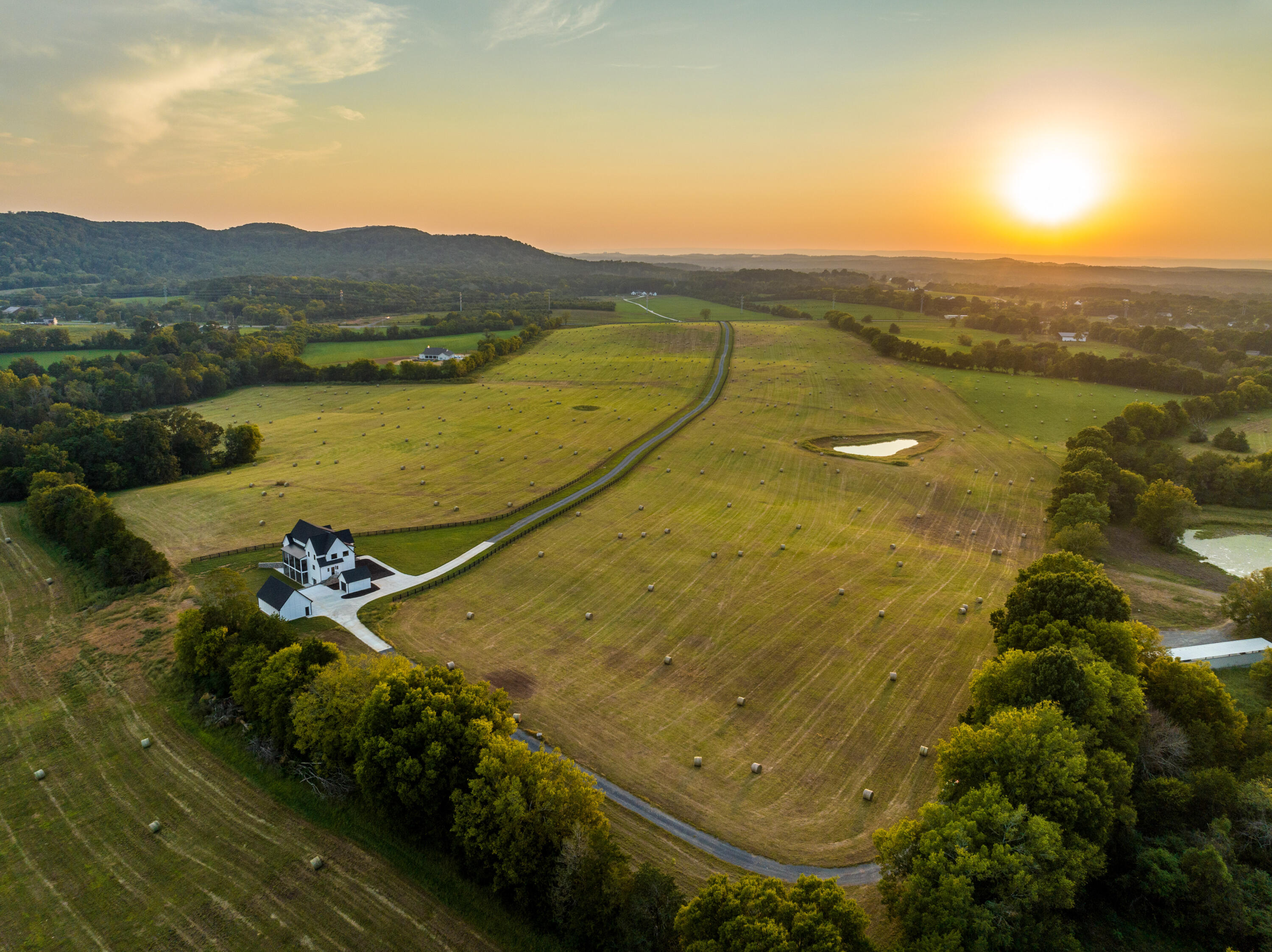 7950 Northwest Nw Highway Georgetown, TN 37336 - Photo 4 of 79 Sunset