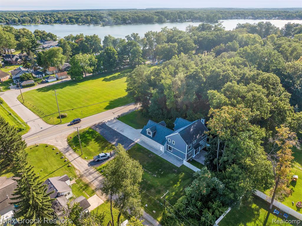 8330 Cooley Lake Road Commerce Township, MI 48382 - Photo 43 of 56 Gallery Image 43