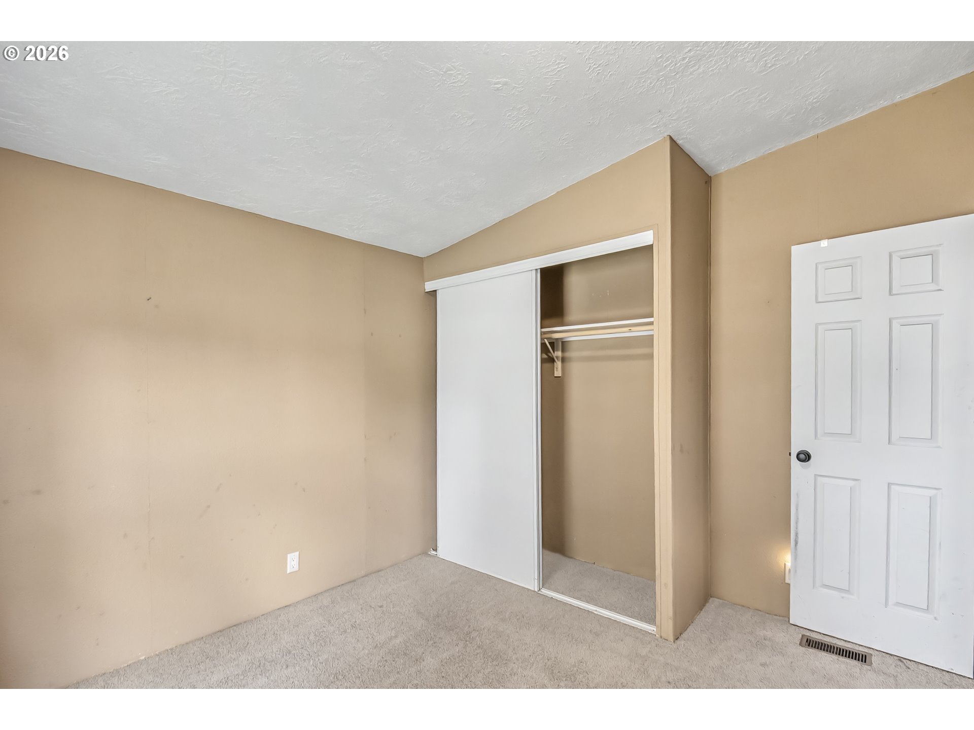 1949 Southeast Palmquist Road, Unit 5 Gresham, OR 97080 - Photo 14 of 28
