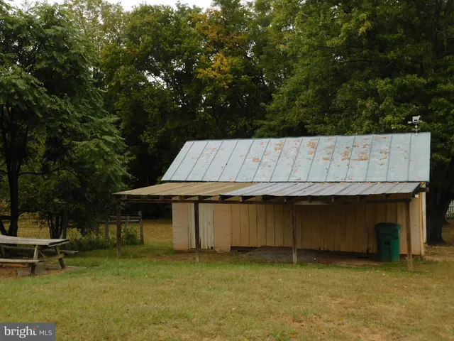 $1,800 | 430 Sugar Hill Road, White Post, VA 22663