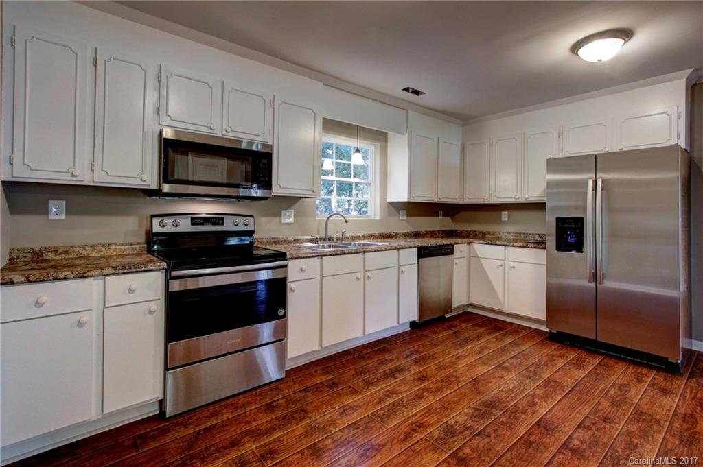 5617 Faulconbridge Road Charlotte, NC 28227 - Photo 4 of 24 Gallery Image 4