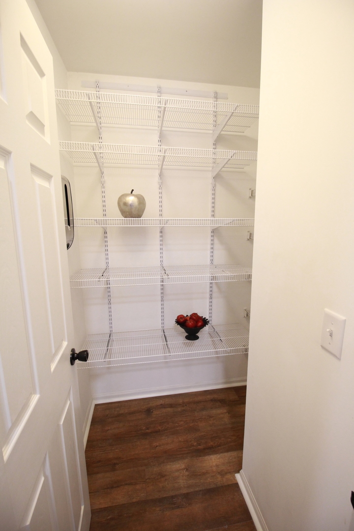 1947 Crestview Circle Romeoville, IL 60446 - Photo 13 of 28 a bathroom with a shower