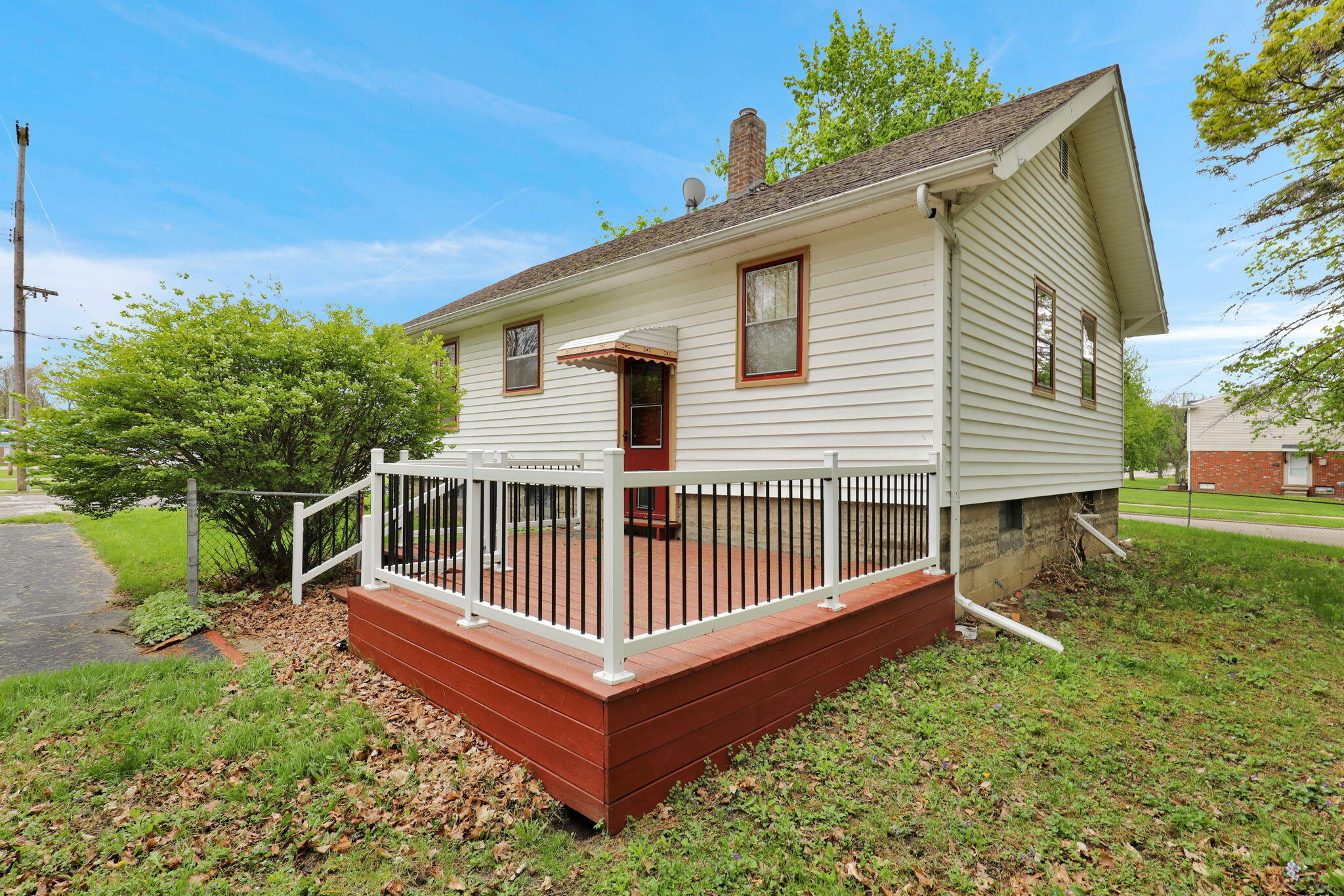 4308 Pleasant Grove Road Lansing, MI 48910 - Photo 18 of 26 17-web-or-mls-Open Ended Media-10