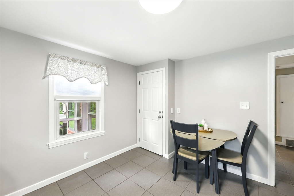 89 East Street Springfield, MA 01104 - Photo 12 of 28