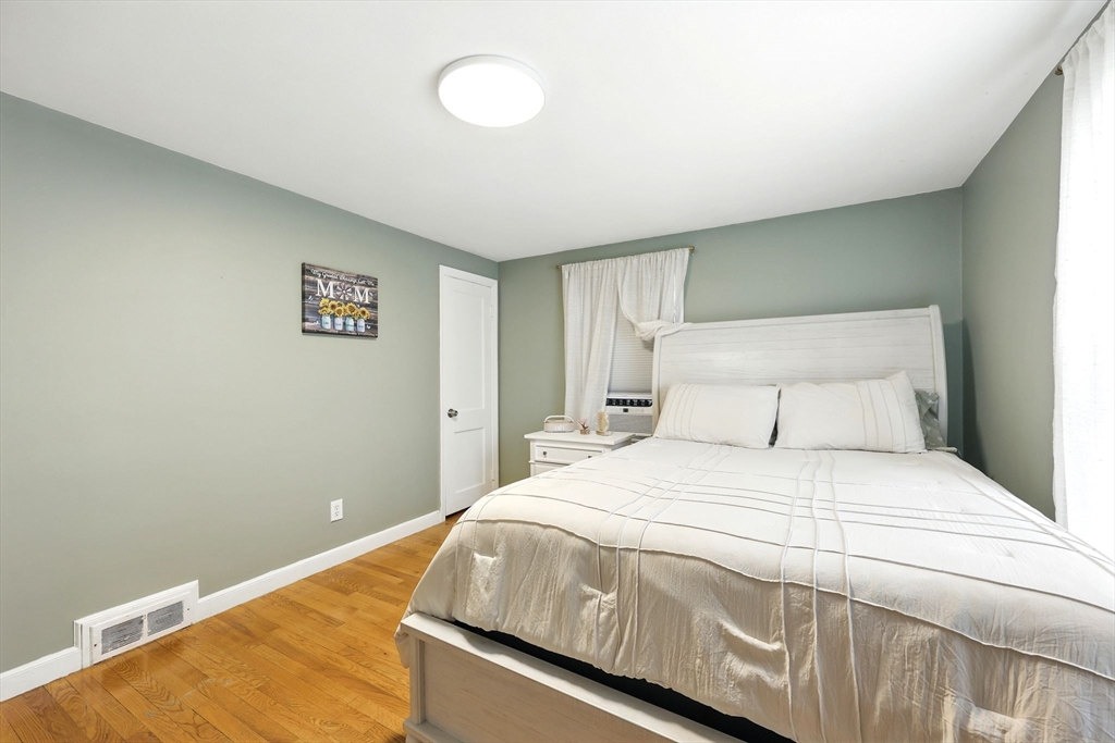 89 East Street Springfield, MA 01104 - Photo 17 of 28