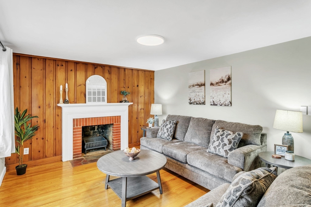 89 East Street Springfield, MA 01104 - Photo 21 of 28