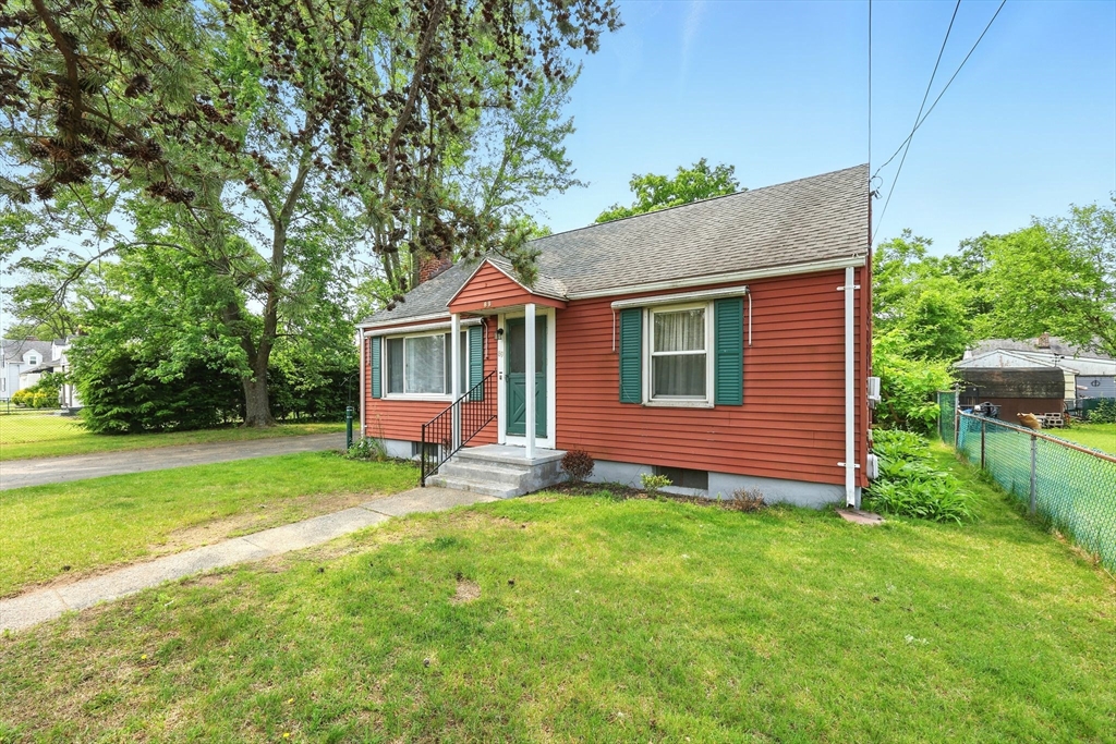89 East Street Springfield, MA 01104 - Photo 3 of 28