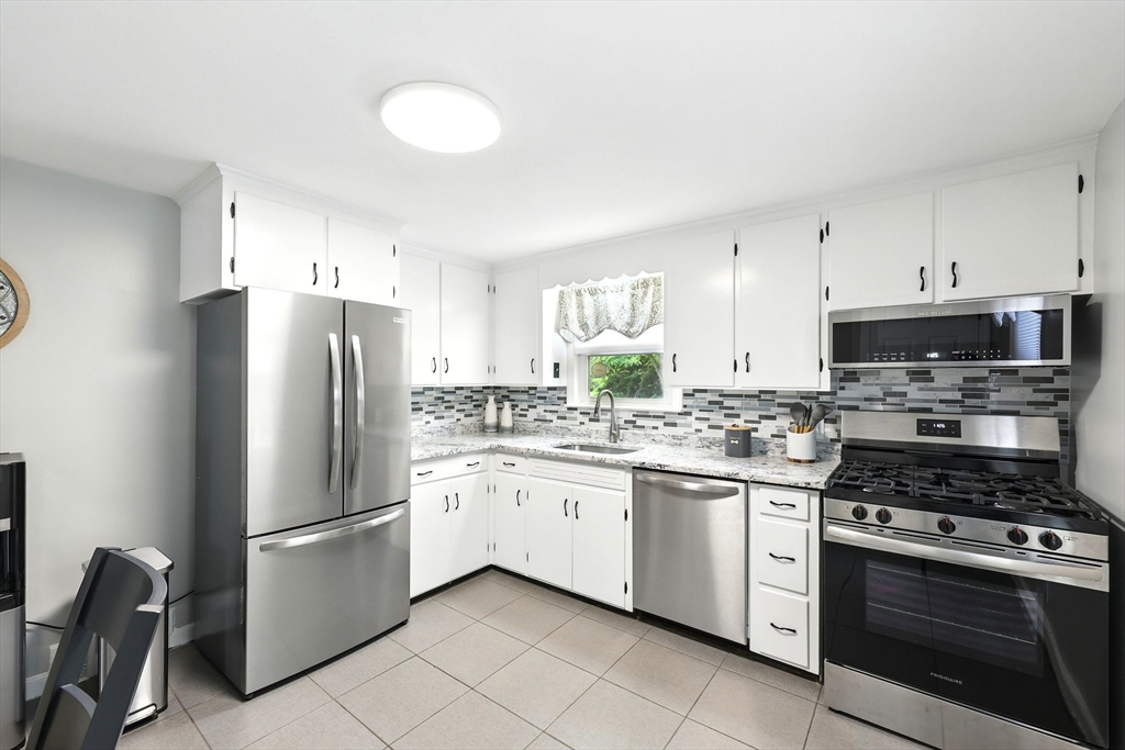 89 East Street Springfield, MA 01104 - Photo 10 of 28