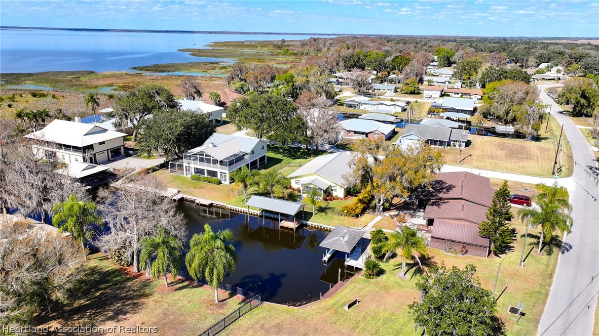 237 Wild Duck Point Lorida, FL 33857 - Photo 10 of 39 an aerial view of residential houses with outdoor space