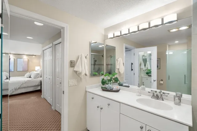 $825,000 | 5 Pickwick Way, Unit 5, Wayland, MA 01778