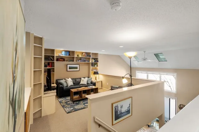 $825,000 | 5 Pickwick Way, Unit 5, Wayland, MA 01778