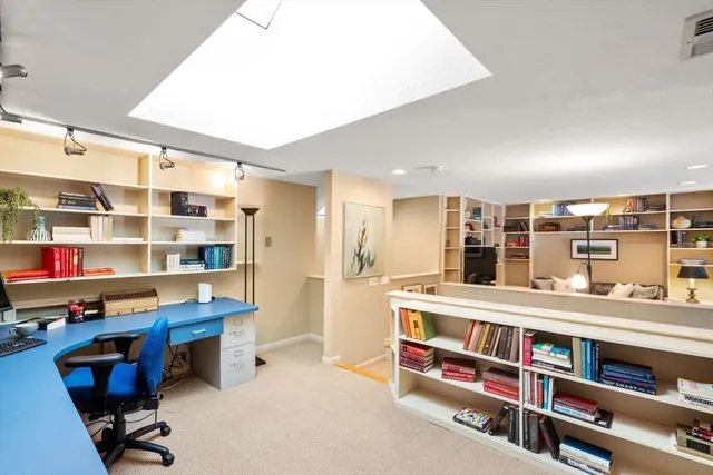 $825,000 | 5 Pickwick Way, Unit 5, Wayland, MA 01778